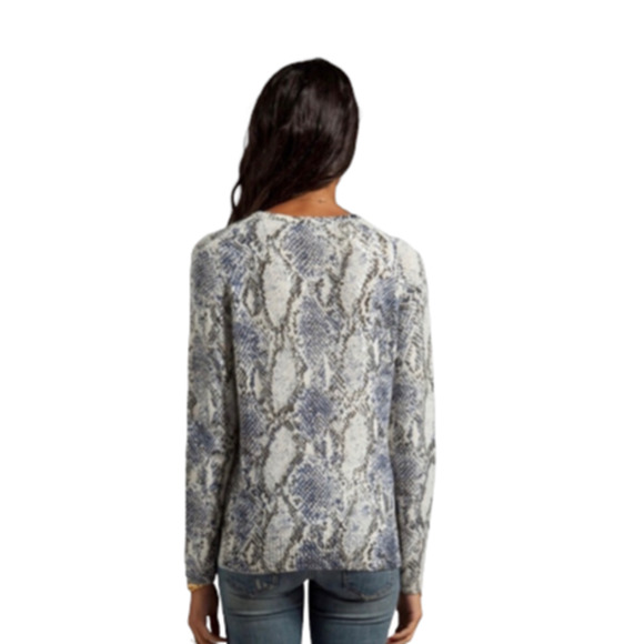 Generation Love Sweater Size Small - Picture 12 of 12